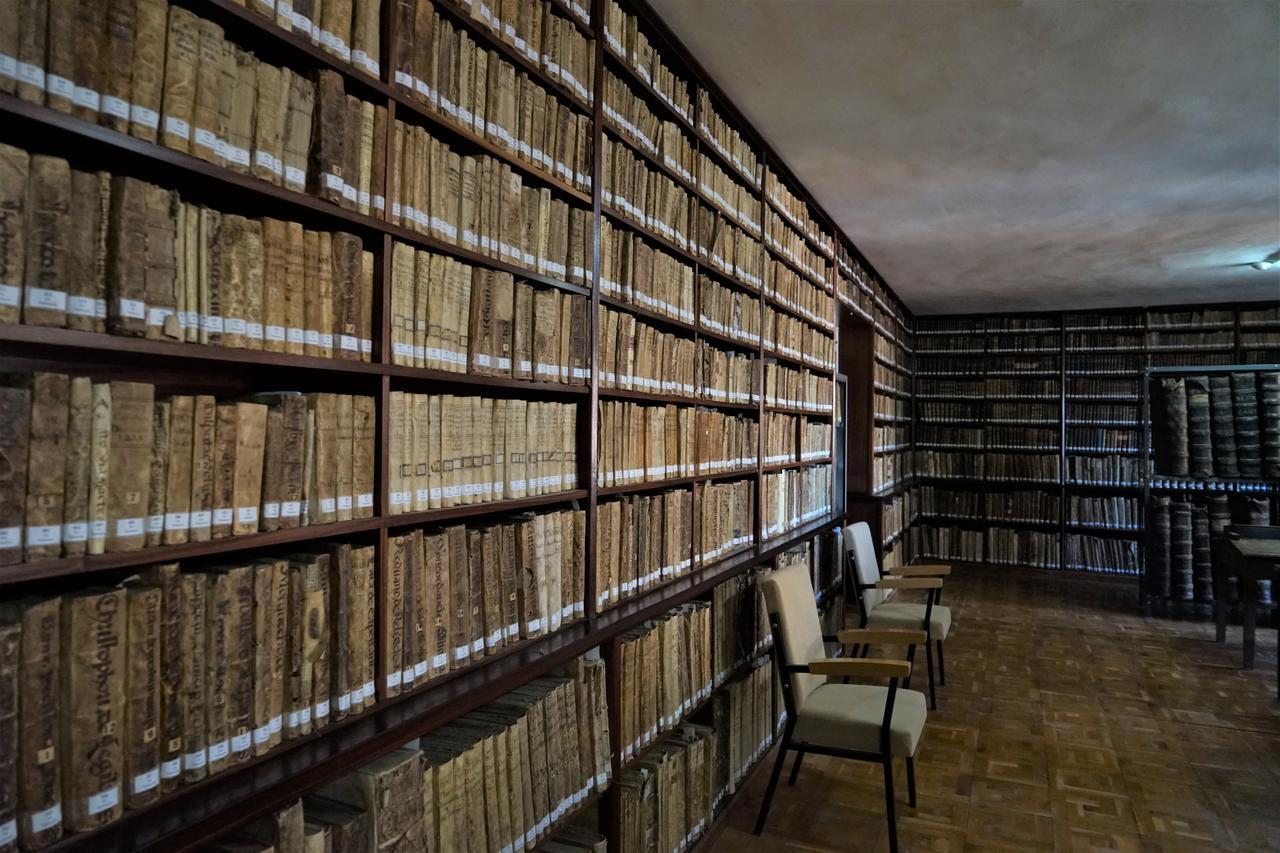 Monasterio De Santa Maria De Valvanera Anguiano Bagian luar foto