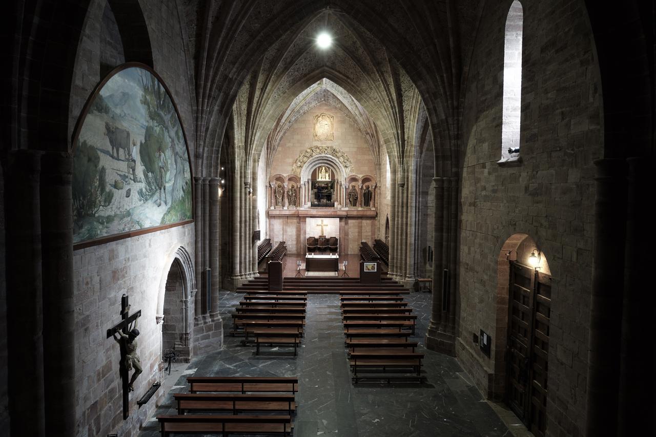 Monasterio De Santa Maria De Valvanera Anguiano Bagian luar foto