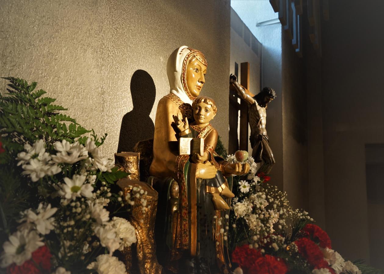 Monasterio De Santa Maria De Valvanera Anguiano Bagian luar foto