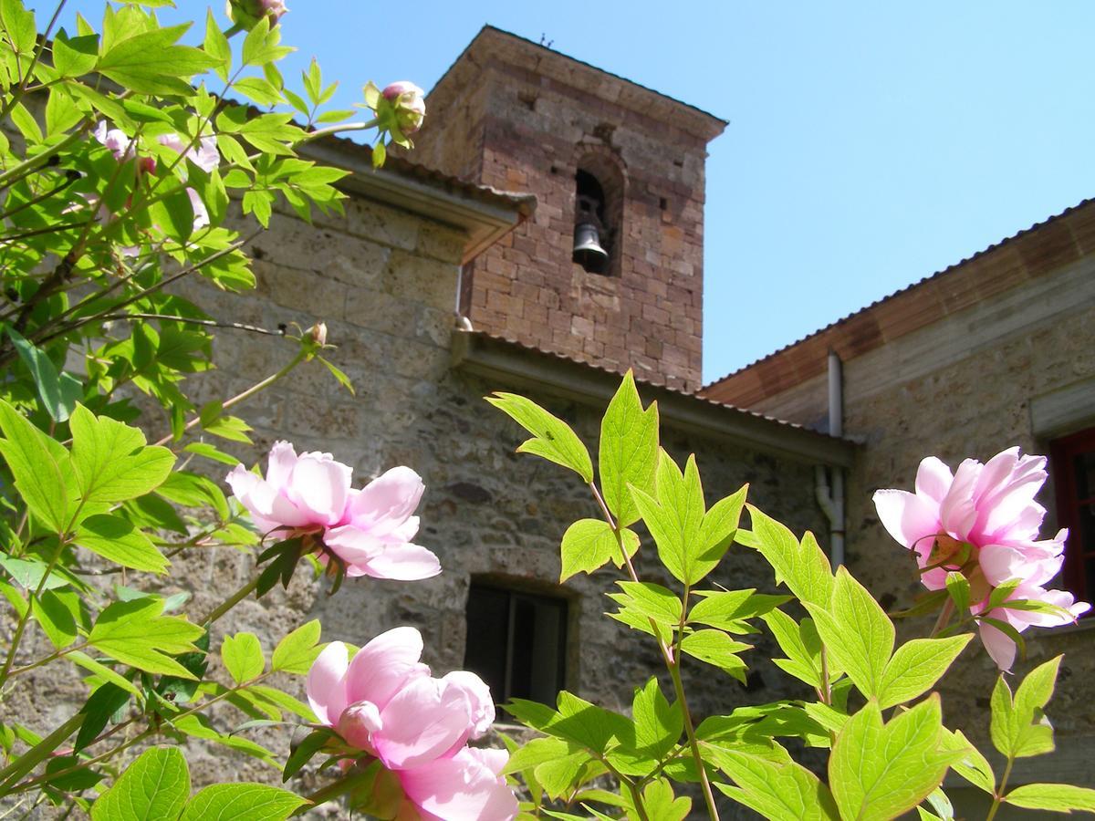 Monasterio De Santa Maria De Valvanera Anguiano Bagian luar foto