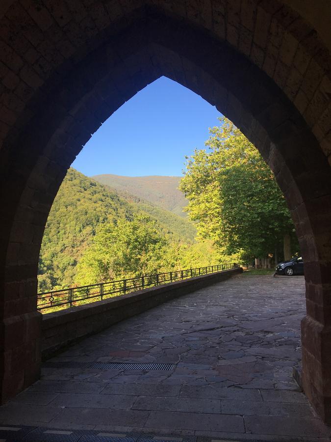 Monasterio De Santa Maria De Valvanera Anguiano Bagian luar foto